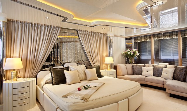 Loretta yacht Opulent Owner's Suite