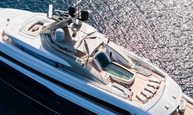Nympheas yacht Elevated Bridge Deck Pool
