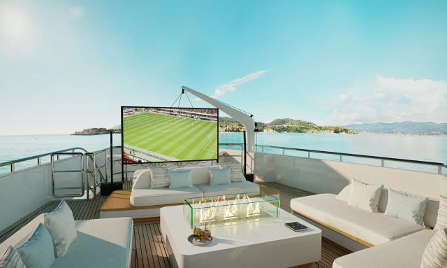 Dyna R yacht Outdoor Cinema with Firepit