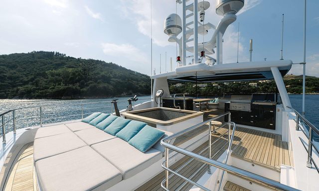 Cape Cod II yacht Expedition-Ready Sun Deck