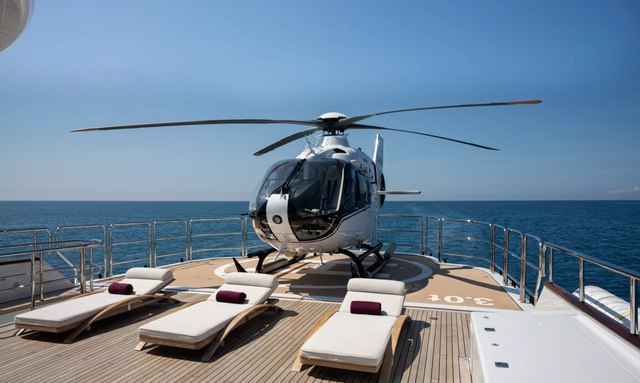 Sea Huntress yacht Touch and Go Helipad 