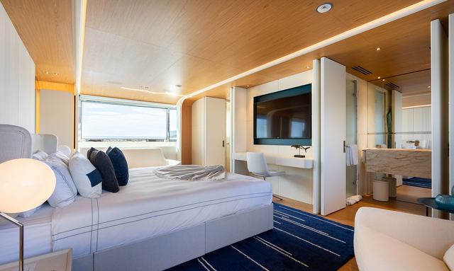 PH2 yacht Owner's Suite Location
