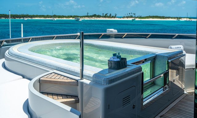 South yacht Luxurious Exteriors