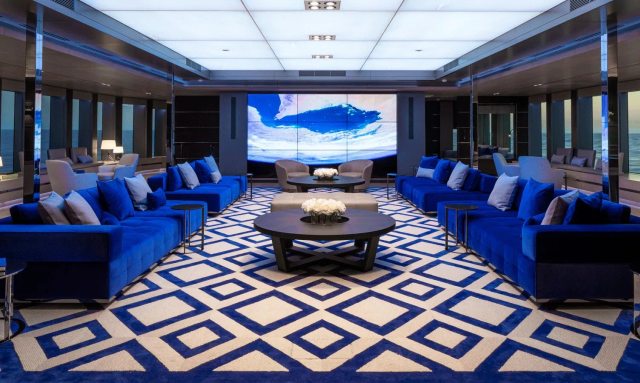 Bold yacht Cinema