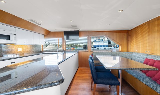 Activated O yacht Country Kitchen Comfort