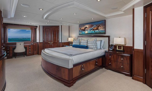 Avalon yacht Exclusive Master Suite