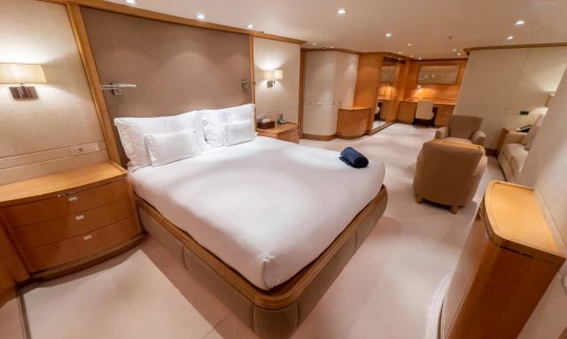 Alamshar yacht Luxurious Master Cabin