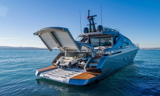 Crash yacht Integrated Tender & Toy Garage