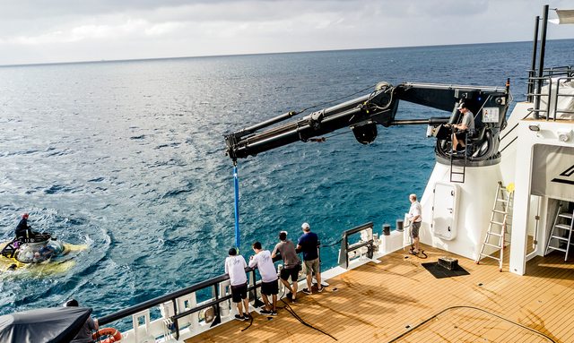 Kona yacht Crane & Container Fixing Points