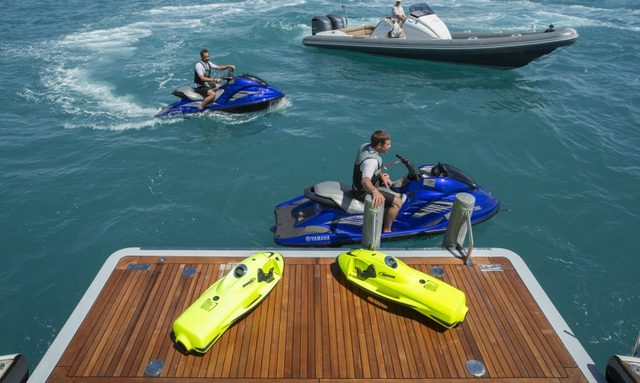 La Gheparda yacht Hydraulic Stern Beach Club