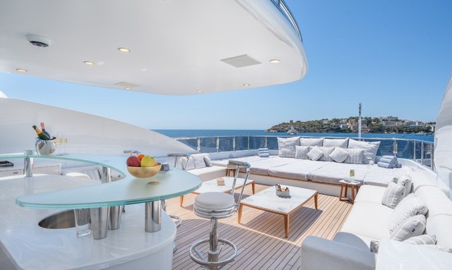 Titian Pearl yacht Sun Deck Features