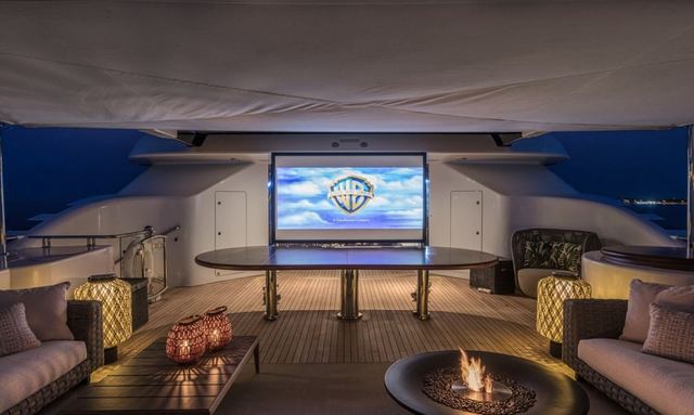 Oasis I yacht Outdoor Cinema 
