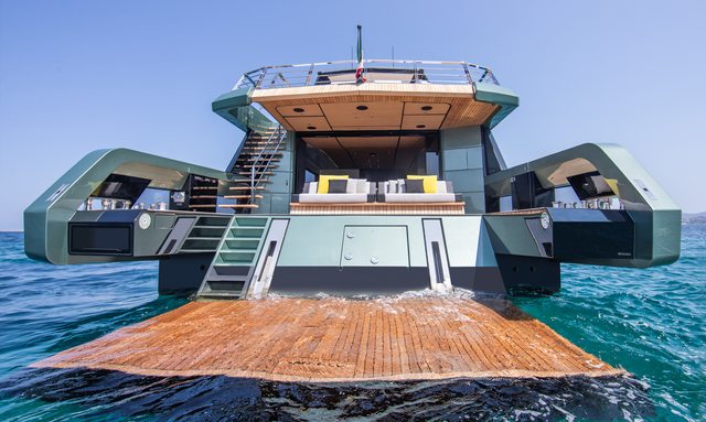 Didi yacht Hydraulic Terrace Beach Club
