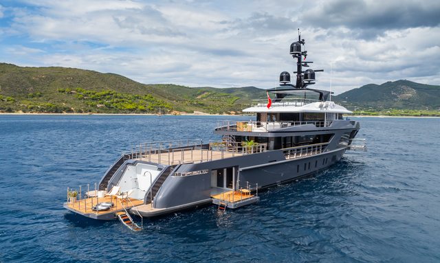 Big Shark yacht Huge Beach Area