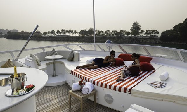 Braveheart yacht Private Sun-Deck