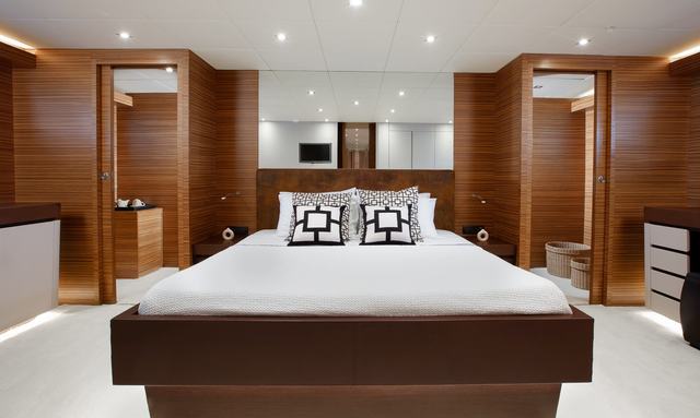 C Rock yacht Full-Beam Master Suite