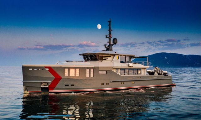 Atom yacht Military-Style Explorer