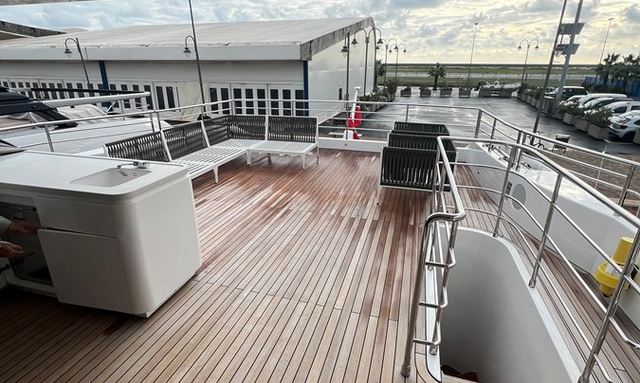 Big M yacht Sundeck Amenities