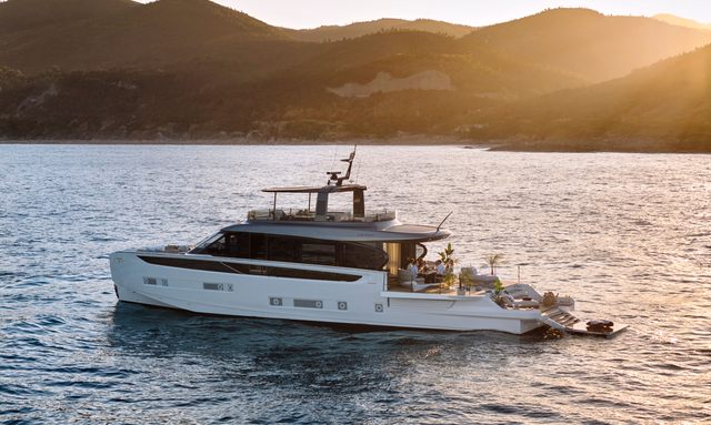 Aeterna yacht Hybrid-Ready Hotel Mode