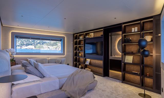 Daria yacht Main Deck Owner’s Suite