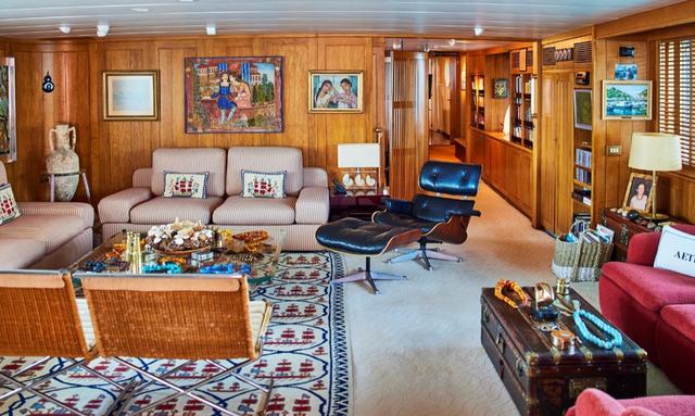 Aetea yacht Full-Beam Saloon with Personality