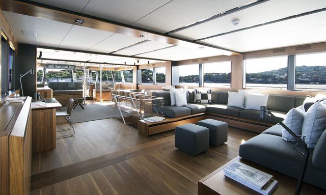 Casa yacht Loft-style glass main saloon