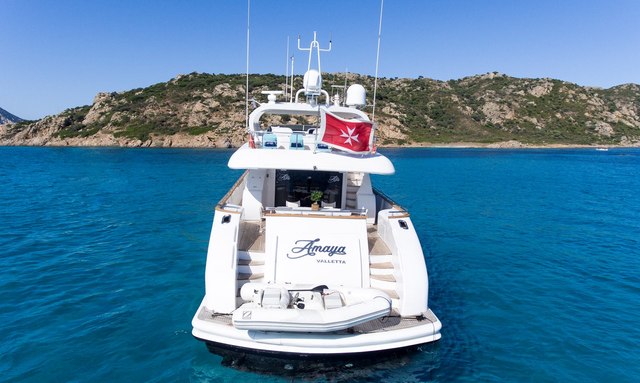 Amaya yacht Integrated stern and garage
