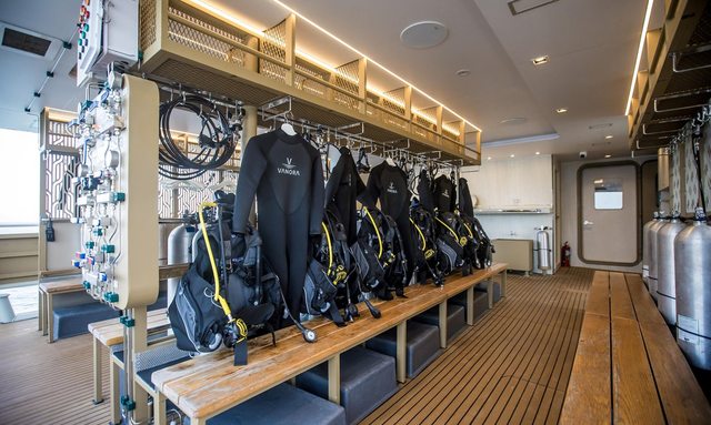 Vanora yacht Fully Equipped Dive Station