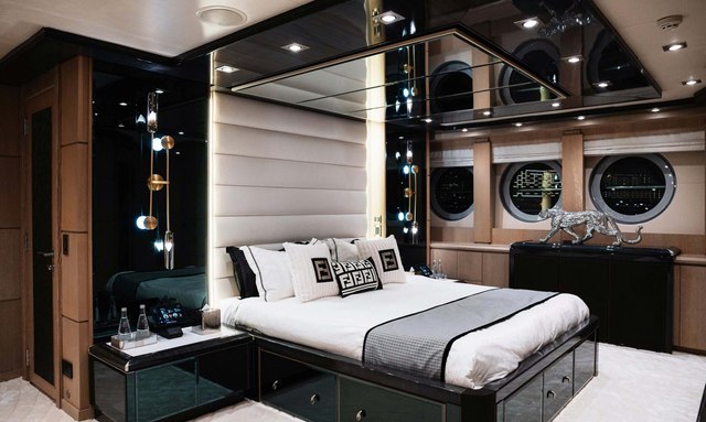 AK Royalty yacht Luxurious Guest Accommodation