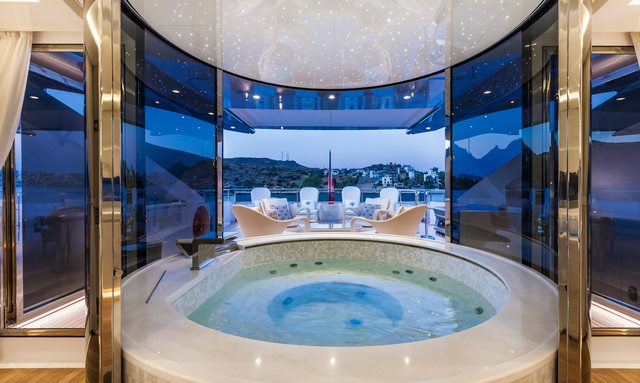 Vellmari yacht Glass-Enclosed Upper Deck Spa