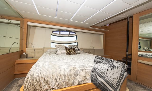 Milagros yacht Owner Suite