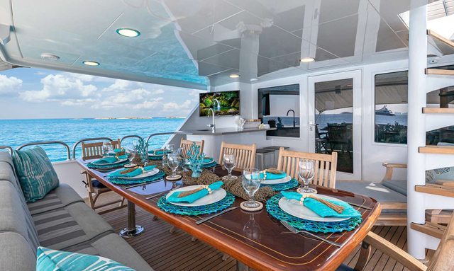 Margate yacht Aft Deck Dining