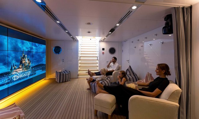 Joy yacht Cozy Interior