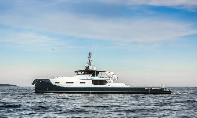 Bansky yacht Wave-Piercing Bow