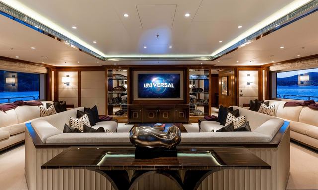 Seanna yacht Saloon cinema 