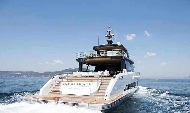 Saint V yacht Versatile Aft Deck