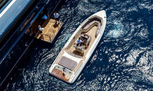 Batello yacht Full Toy Garage and Chase Boat
