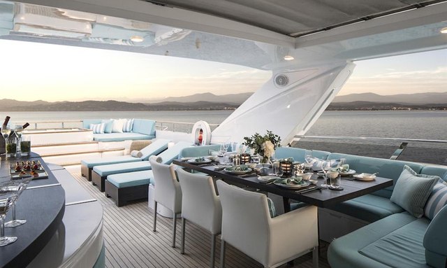 21 Sea Sands yacht Massive Flybridge