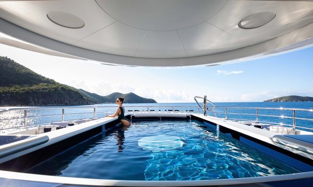 Excellence yacht Swimming Pool