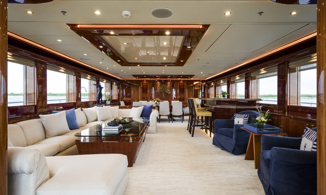 Kajak yacht Elegant Interiors