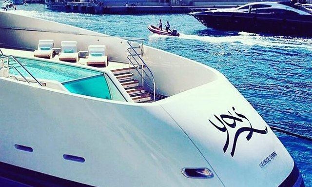 Yas yacht Outdoor Spa and Pool