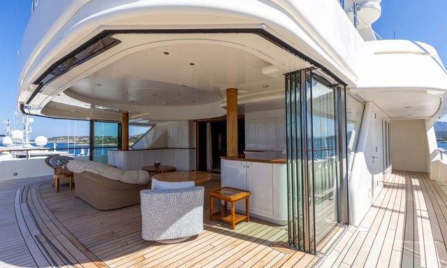 Pure yacht Winter Garden