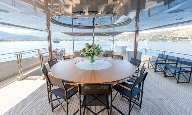 Provocateur yacht Al Fresco Dining