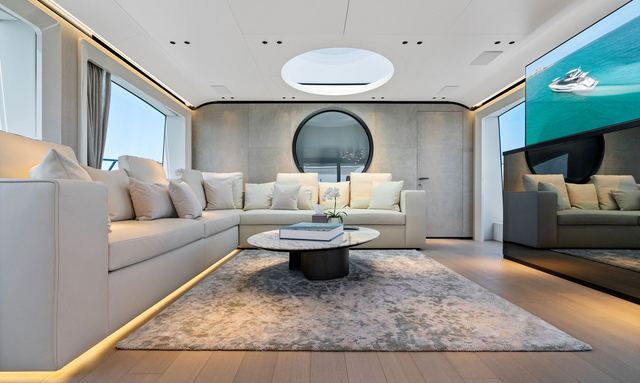 Karma yacht Innovative Skylight