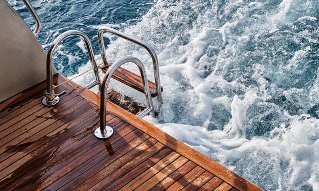 Elif Aras yacht Convertible Beach Club and Garage