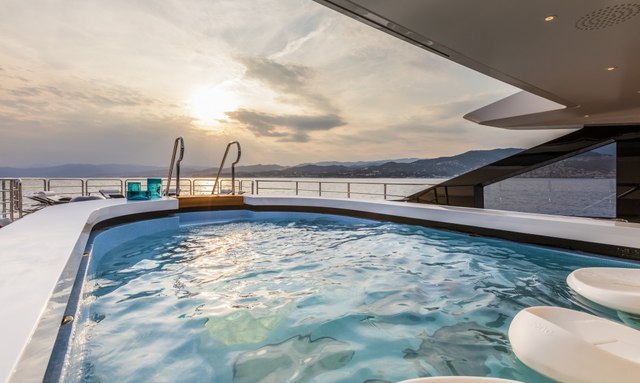 Suerte yacht Swimming Pool