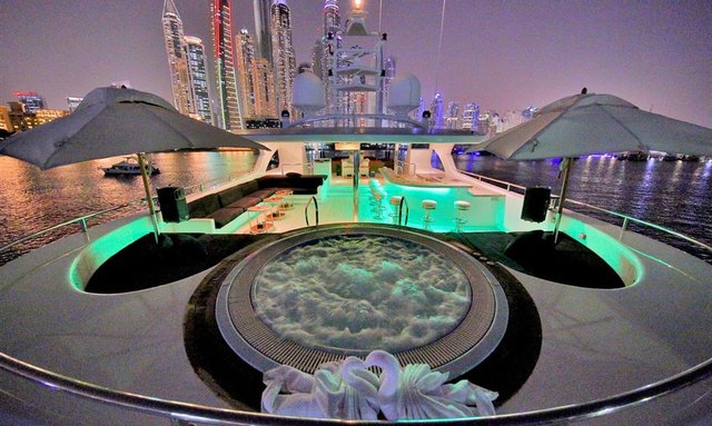 Sojo yacht Spacious Sundeck