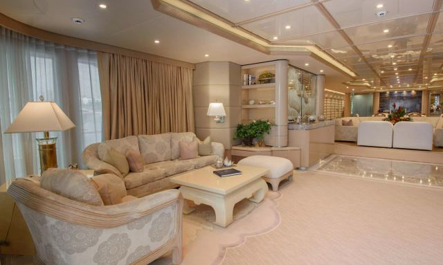 Double Haven yacht Convertible saloon with hidden dance floor