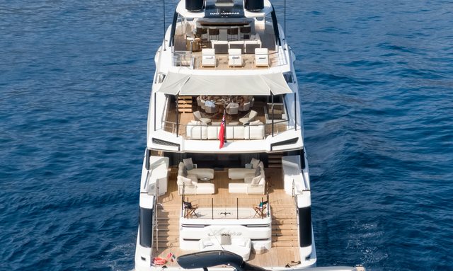 Astera yacht Transforming beach club and pool