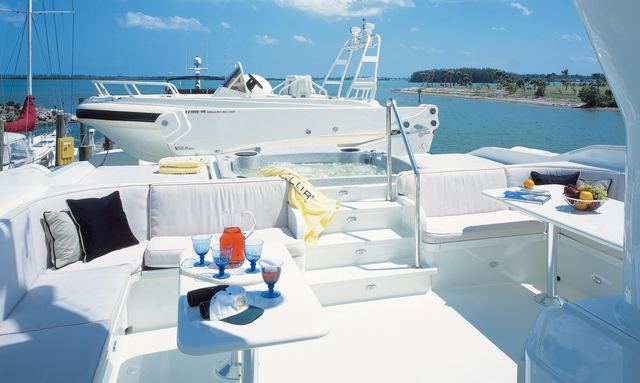 Sharon Lee yacht Flybridge Jacuzzi